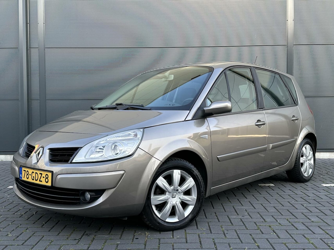 Renault Scénic - 1.6-16V Business Line|Navi|Clima|Cruise - AutoWereld.nl