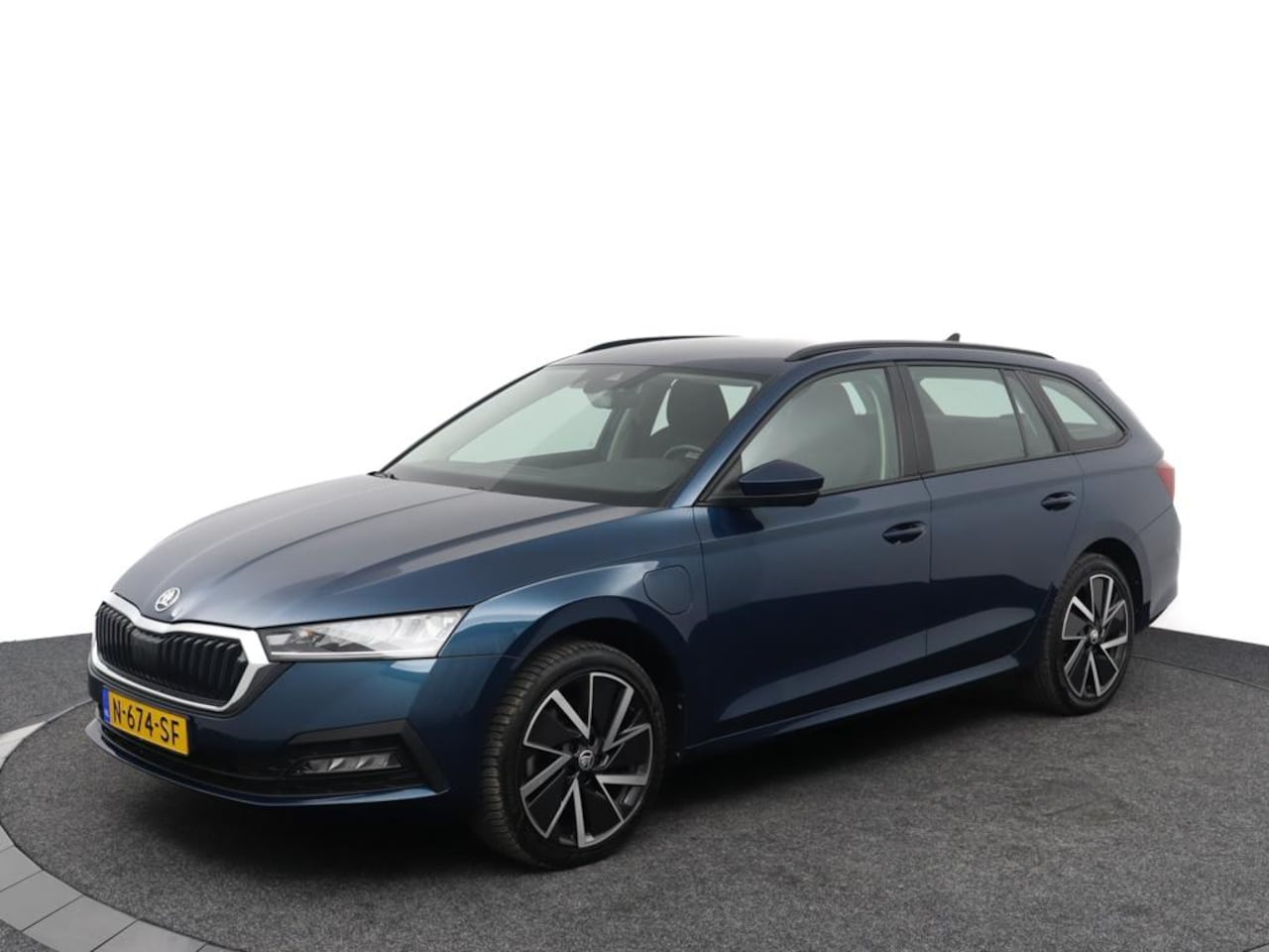 Skoda Octavia Combi - 1.4 TSI iV PHEV Business Edition | Automaat | Cruise Control | Climate Control | Elektrisc - AutoWereld.nl