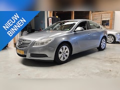 Opel Insignia - 1.6 T Edition Navi, Blutooth. LM velgen, trekhaak, 180PK