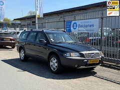 Volvo V70 Cross Country - 2.4 T Comfort Line | Airco | Cruise | Trekhaak