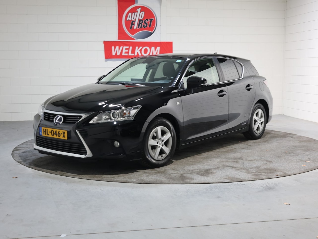 Lexus CT 200h - 25th Edition, Achteruitrij camera, Navigatiesysteem, Cruise control, Regen en Licht sensor - AutoWereld.nl