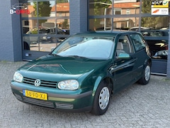 Volkswagen Golf - 1.6 Trendline Airco-|Automaat|ElekRamen|Nap