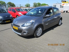 Renault Clio - Clio 1.6 Dynamique-AUTOMAAT-NAVIGATIE