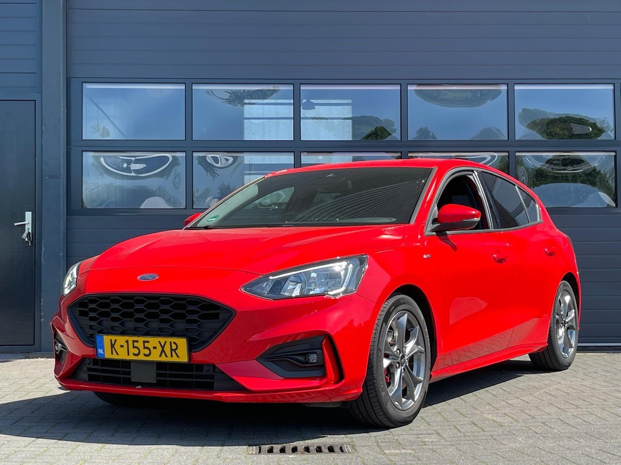 Ford Focus - 1.0 ECOBOOST HYBRID ST LINE X BUSINESS I APPLE CARPLAY I KEYLESS I NAVIGATIE I ACHTERUITRI - AutoWereld.nl