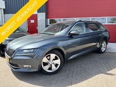 Skoda Superb Combi - 1.4 TSI ACT Style AUTOMAAT / STOELVERW / XENON / CARPLAY / NAVI / CLIMA / PDC / BLUETOOTH