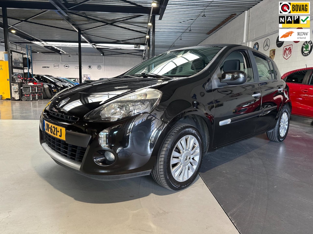 Renault Clio - 1.2 Special Line/Airco/navi/Apk nieuw bij aflevering - AutoWereld.nl