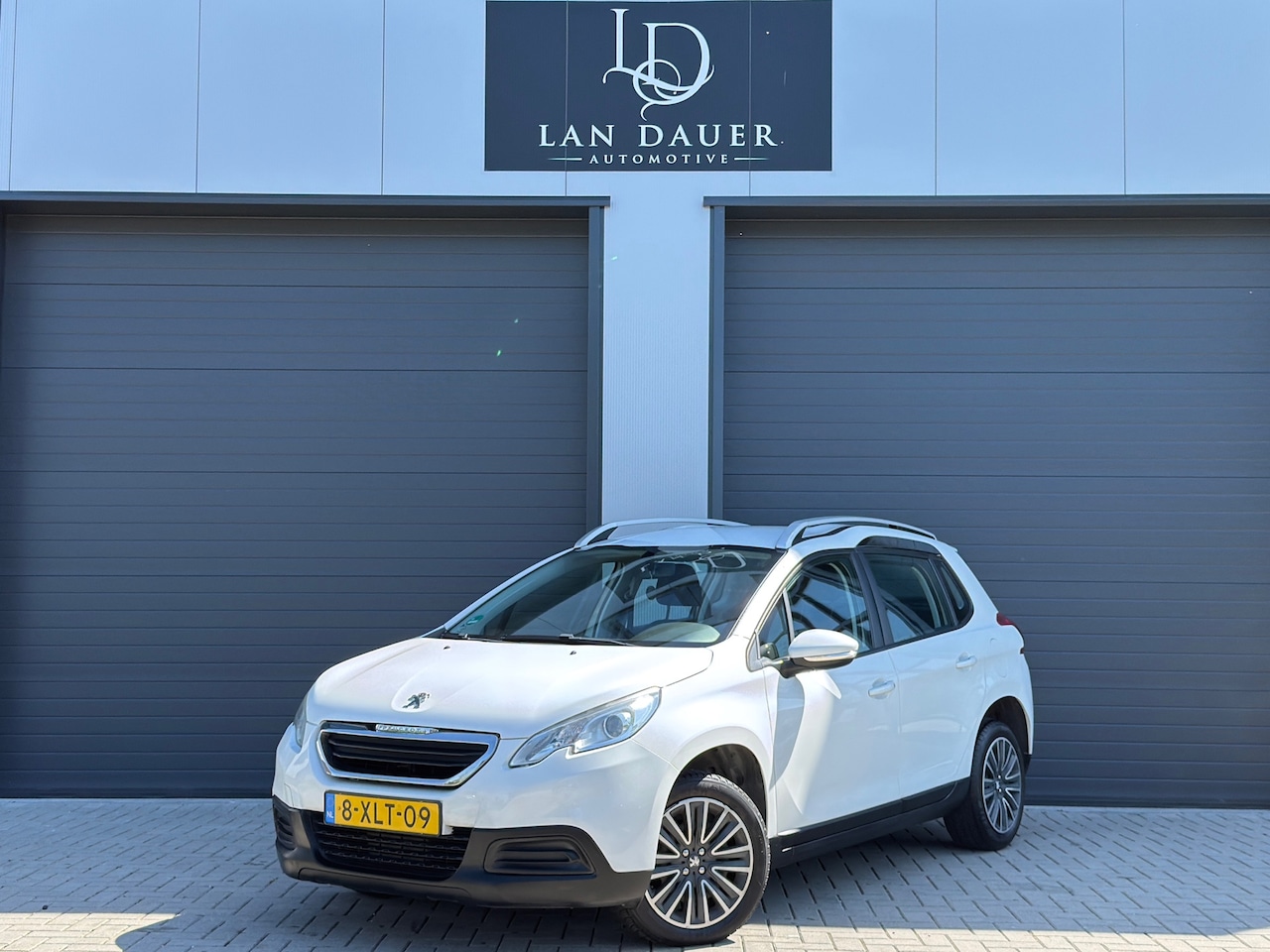 Peugeot 2008 - 1.2 PureTech Access / Automaat / NAP / Airco - AutoWereld.nl