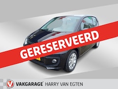 Volkswagen Up! - 1.0 high up | Airco | Centrale vergrendeling | LM velgen |