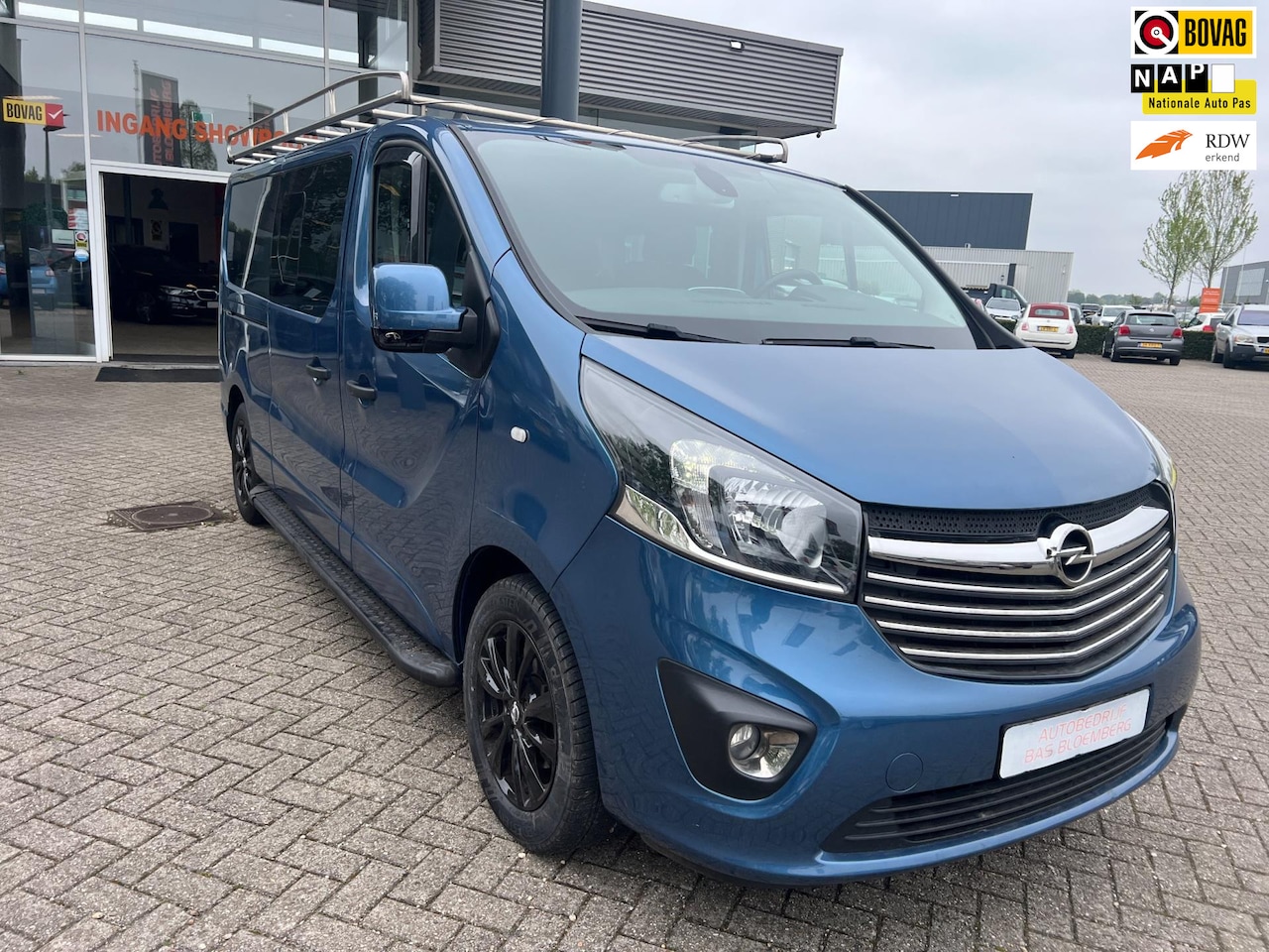 Opel Vivaro - 1.6 CDTI L2H1 DC Sport EcoFlex 1.6 CDTI L2H1 DC Sport EcoFlex, Navi, Bluetooth, trekhaak, etc. - AutoWereld.nl