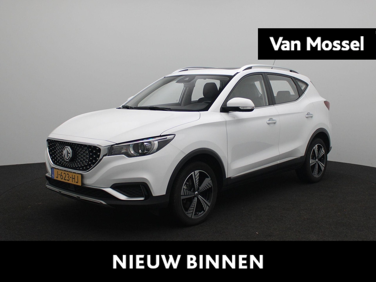 MG ZS - EV Luxury 45 kWh | Panoramadak | Leder | Navigatie | Camera | Schuifdak | LMV | Airco | DA - AutoWereld.nl