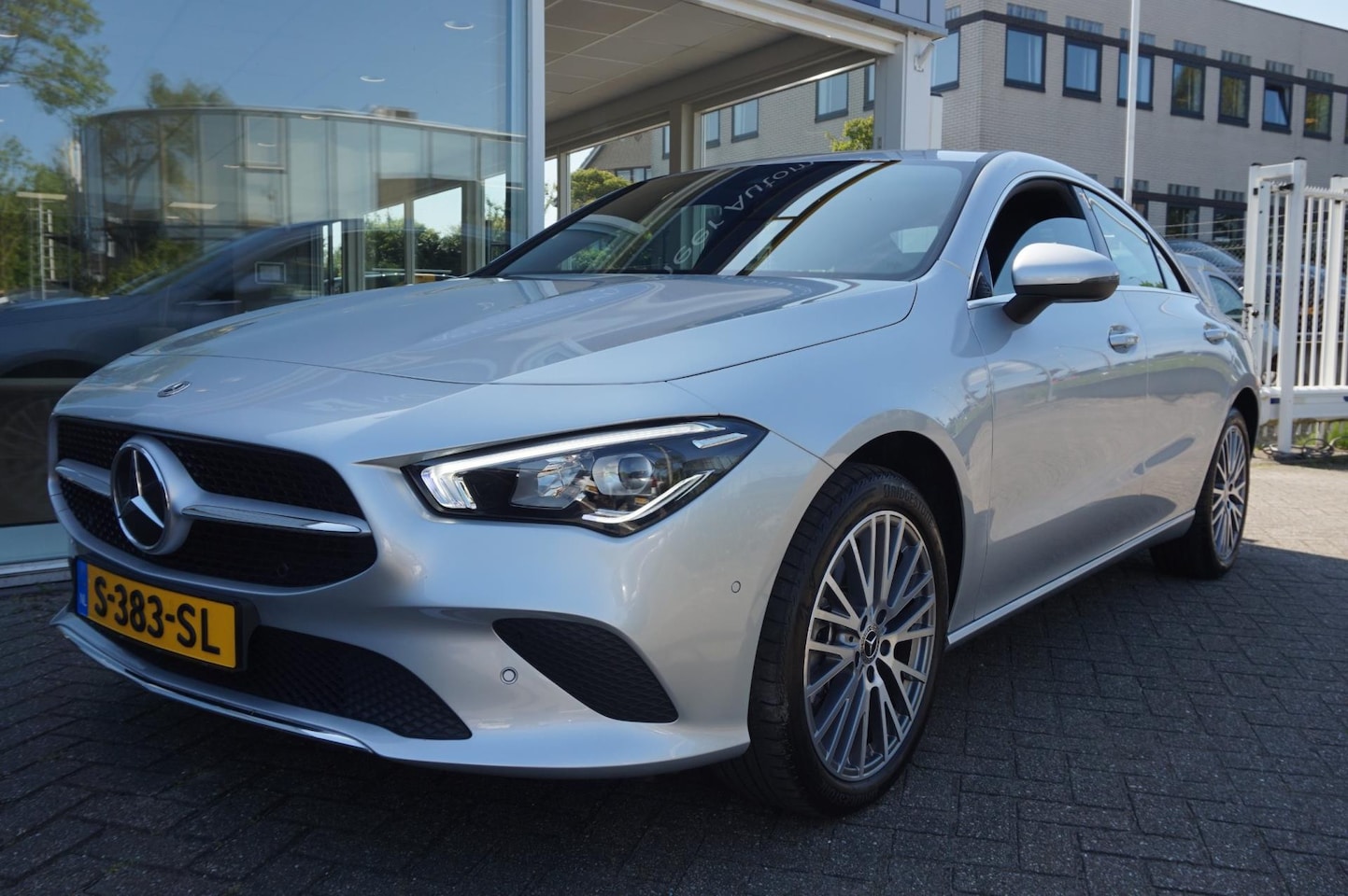 Mercedes-Benz CLA-Klasse - 250 e Luxury Line navigatie / camera - AutoWereld.nl