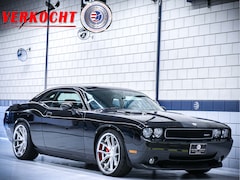 Dodge Challenger - 6.1L V8 HEMI SRT8