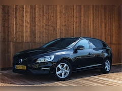 Volvo V60 - T3 Classic | Cruise Control | Standkachel | Stuur/Stoelverwarming | Navigatie | Parkeer-As