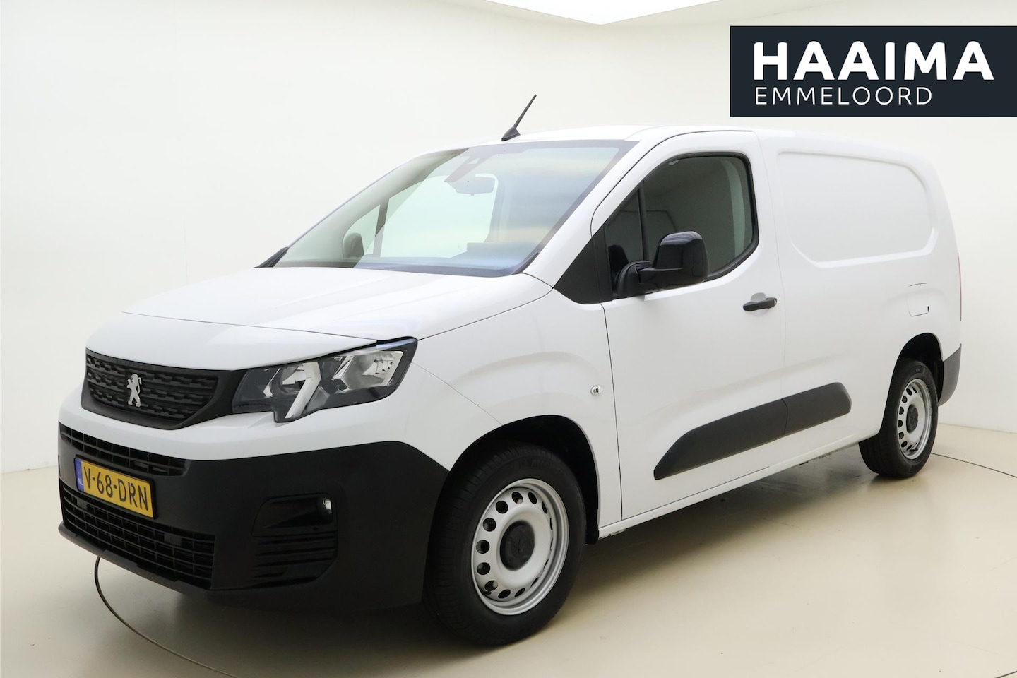 Peugeot Partner - 1.5 BlueHDi 130pk S&S L2 | Trekhaak | Navigatie | Airco | Parkeercamera/-sensoren | Apple - AutoWereld.nl