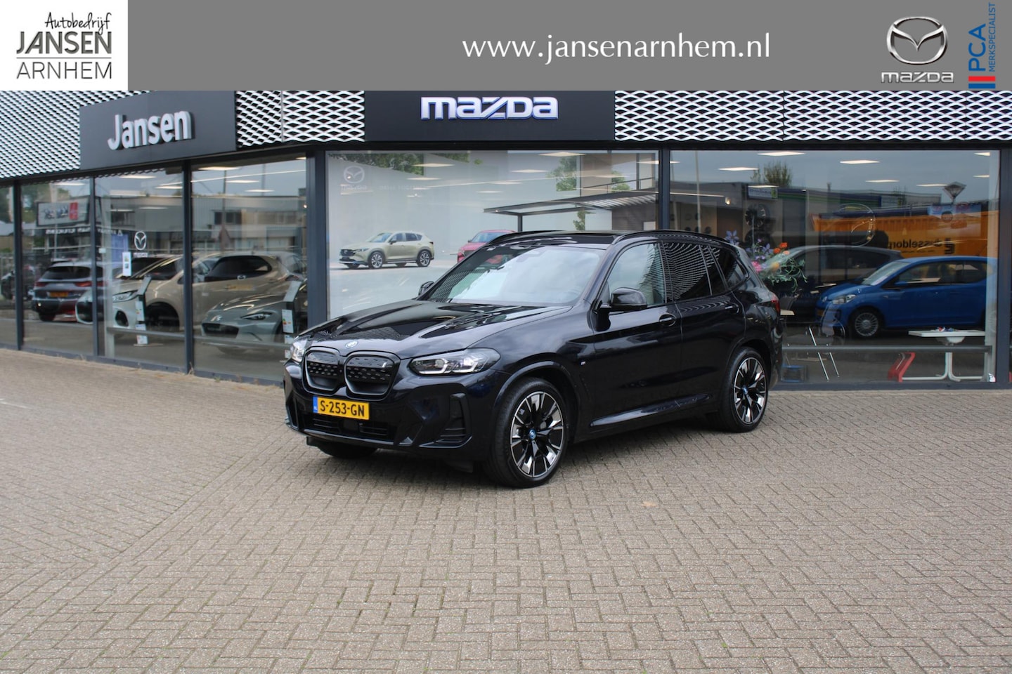 BMW iX3 - High Executive 80 kWh , Automaat, Trekhaak, Wit Leder, Harman/Kardon, Pano. dak, Adap. Cru - AutoWereld.nl