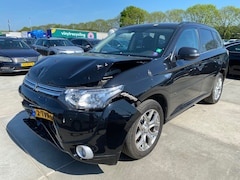 Mitsubishi Outlander - 2014 * 2.0 PHEV Executive Edition * EXPORT/HANDEL