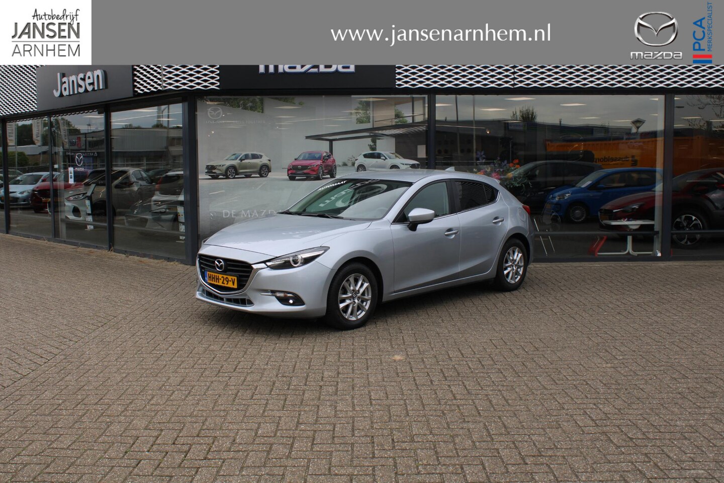 Mazda 3 - HB 2.0 SkyActiv-G 120 TS+ , Automaat, Trekhaak, Navi, Cruise, Clima, LMV 16 Inch, PDC, Stu - AutoWereld.nl