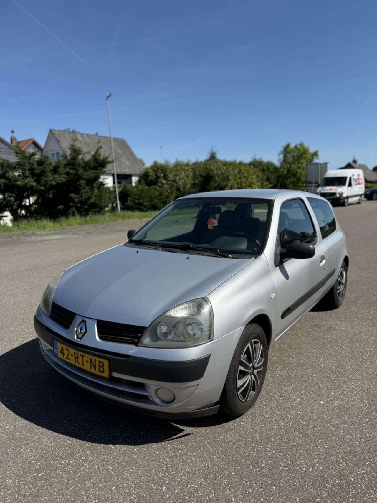 Renault Clio - 1.2-16V Grijs 2005 Airco Trekhaak 2 sleutels - AutoWereld.nl