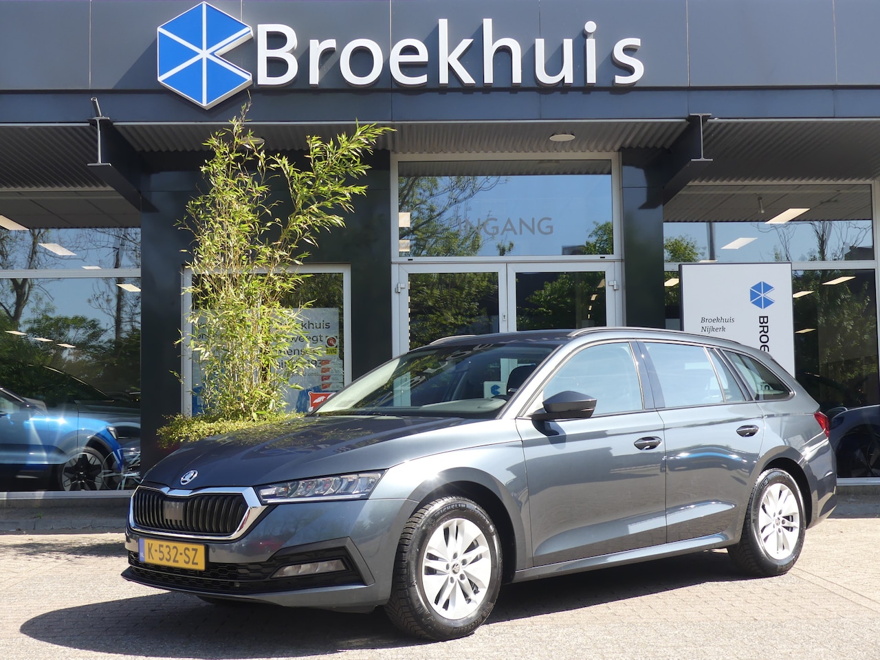 Skoda Octavia Combi - 1.0 TSI 110PK Business Edition | TREKHAAK | LED | NAVI | PARKEERSENSOREN V+A | - AutoWereld.nl