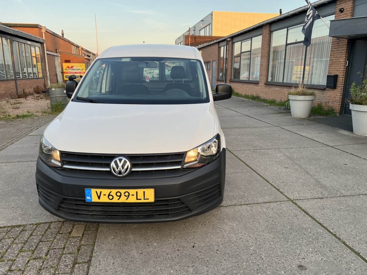 Volkswagen Caddy - 2.0 TDI L2H1 BMT Eas - AutoWereld.nl