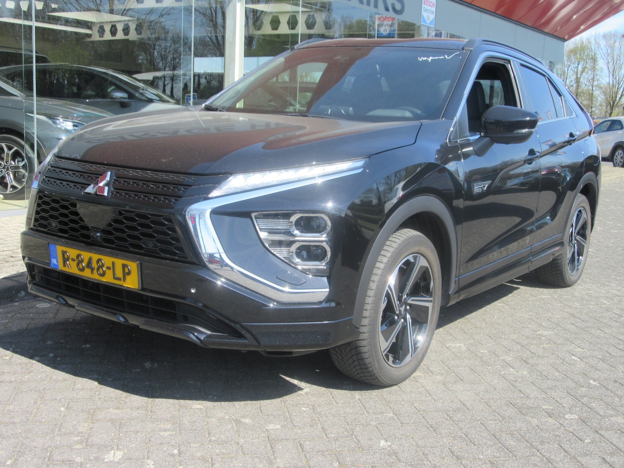 Mitsubishi Eclipse Cross - 2.4 PHEV Executive NAVI, CAMERA,LED (occasion) - AutoWereld.nl