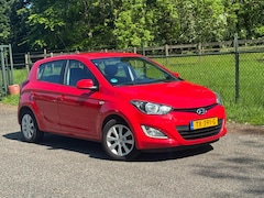 Hyundai i20 - 1.2i i-Catcher /Airco/Navi/Camera/