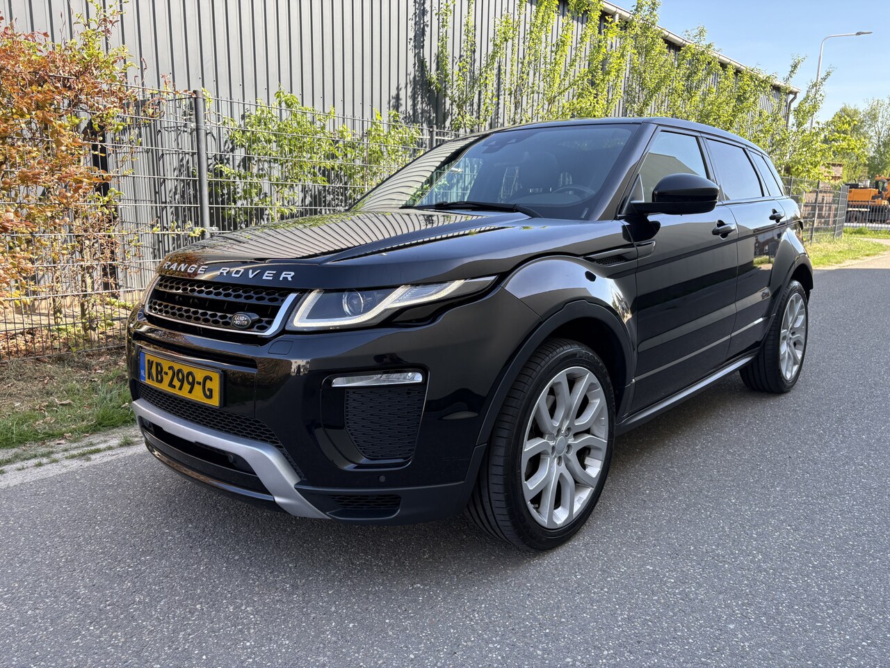 Land Rover Range Rover Evoque - 2.0 TD4 HSE / AUTOMAAT / NAVI / CRUISE / 4WD - AutoWereld.nl
