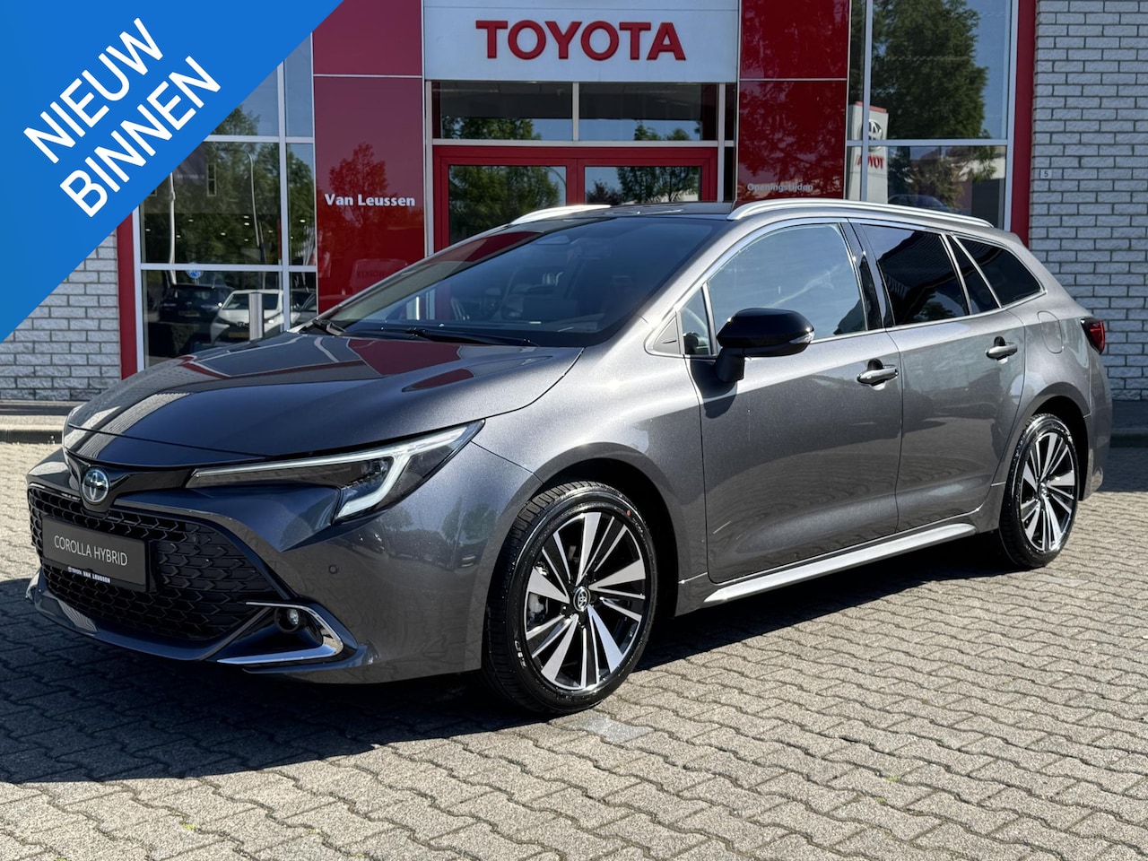 Toyota Corolla Touring Sports - HYBRID 140 DYNAMIC NL-AUTO NIEUW EN DIRECT LEVERBAAR!! APPLE/ANDROID 17"LM-VELGEN PRIVACY- - AutoWereld.nl