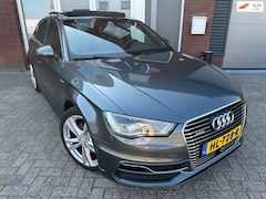Audi A3 Sportback - 1.4 e-tron PHEV Ambition Pro Line plus / Pano / Leder / Navi / PDC