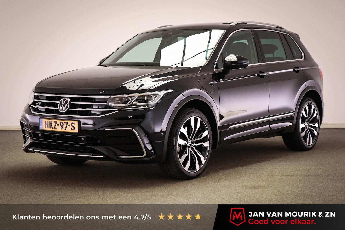 Volkswagen Tiguan - 1.4 TSI eHybrid R-Line Business+ | WINTER / TRAILER- PACK | PANORAMADAK | IQ LIGHT | CAMER - AutoWereld.nl