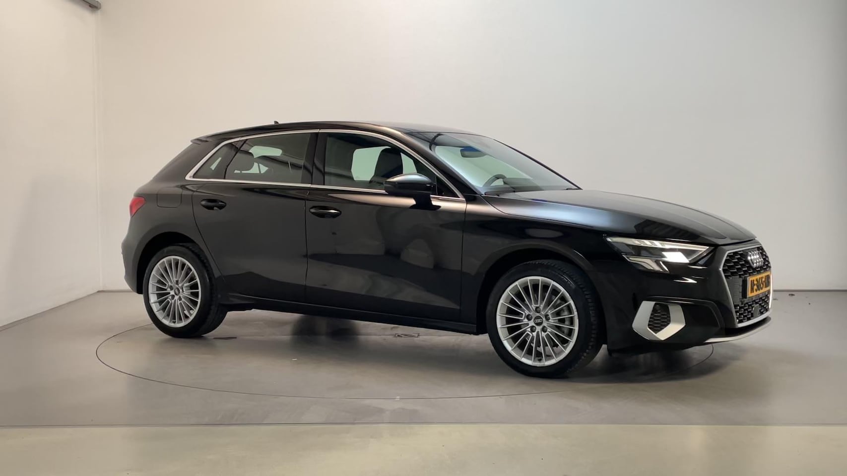 Audi A3 Sportback - 30 TFSI Advanced Edition Navigatie Virtual Cockpit Climate Control - AutoWereld.nl