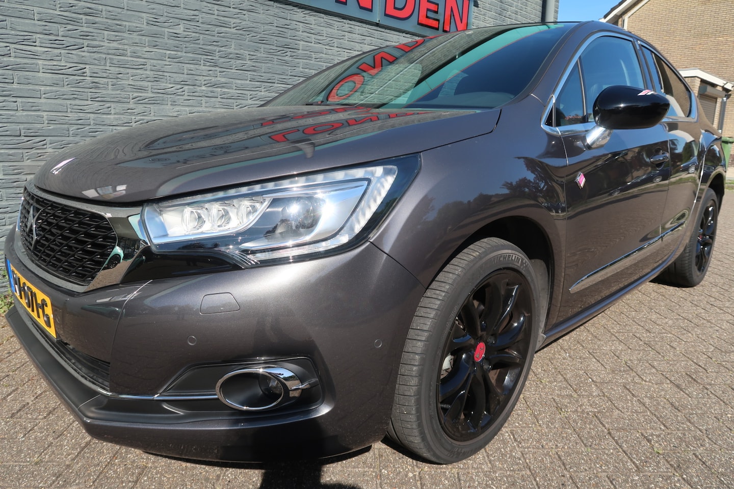 DS 4 - 1.2 PureTech Performance Line Eerste eigenaar Hagel nieuwe auto - AutoWereld.nl