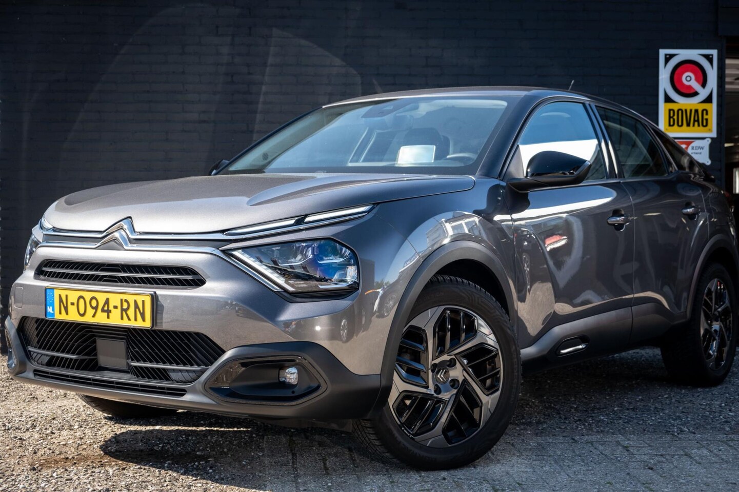 Citroën C4 - 1.2 Puretech Feel Pack | Navi | Carplay | NAP - AutoWereld.nl