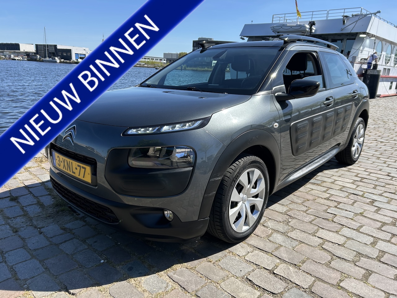 Citroën C4 Cactus - 1.2 VTi Business navigatie/camera airco/ecc apk - AutoWereld.nl