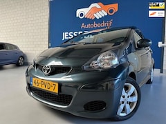 Toyota Aygo - 1.0-12V Aspiration Green Navigator, bj.2011, airco, 5 deurs, half leder, sportvelgen, APK