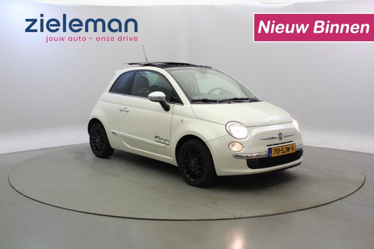 Fiat 500 - 1.2 Lounge Automaat - Airco, Panorama, Sportstoelen - AutoWereld.nl