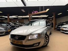 Volvo V70 - 2.0 D4 Momentum Dak Airco Stoelvw Trekhaak Cruise Control