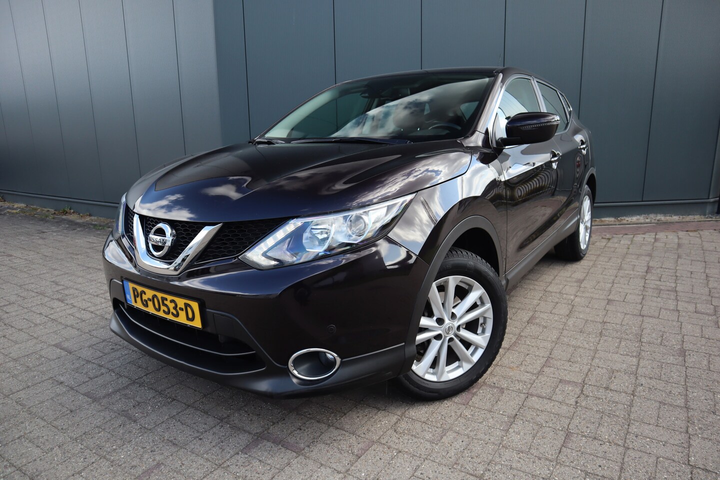 Nissan Qashqai - 1.2 Business Edition Navigatie Camera  Trekhaak Stoelverwarming Lane Assist  Etc. Etc. - AutoWereld.nl