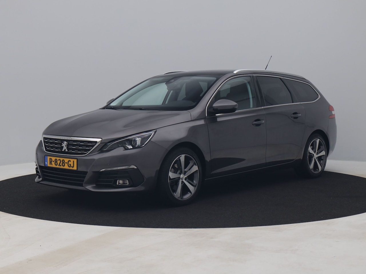 Peugeot 308 SW - 1.2 PureTech 130 PK GT-line 6-Bak | PANO | CARPLAY - AutoWereld.nl