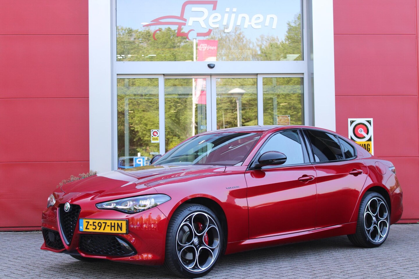 Alfa Romeo Giulia - 2.0 T 280PK GME AWD VELOCE | ROSSO ETNA | HARMAN EN KARDON AUDIO | RIJASSISTENPAKKET | DOD - AutoWereld.nl