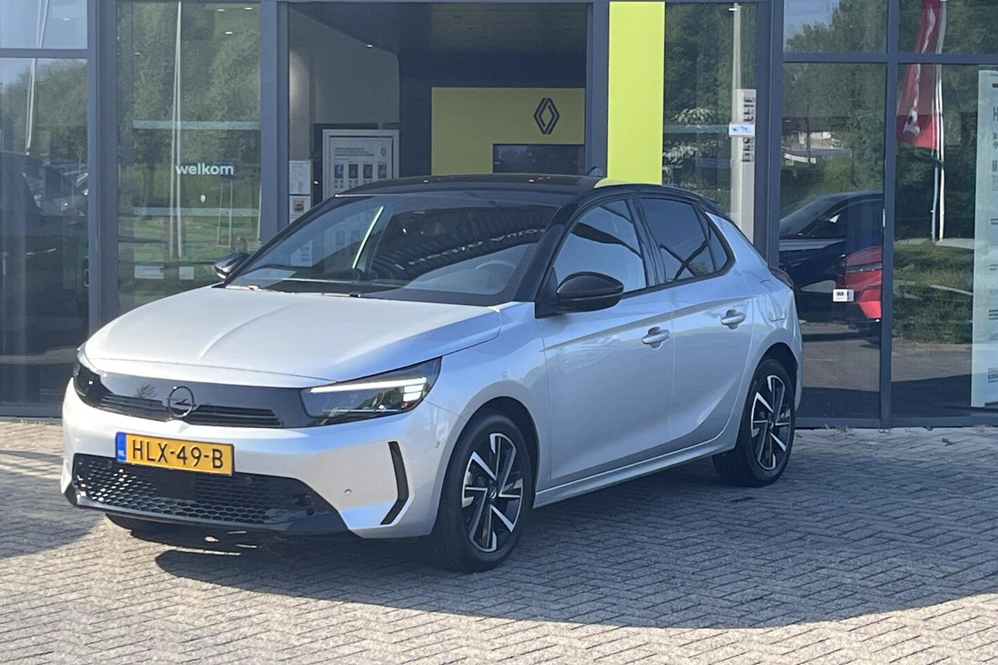 Opel Corsa - 1.2 GS | Stoelverwarming | Stuurverwarming | Achteruitrijcamera | Parkeersensoren voor- en - AutoWereld.nl