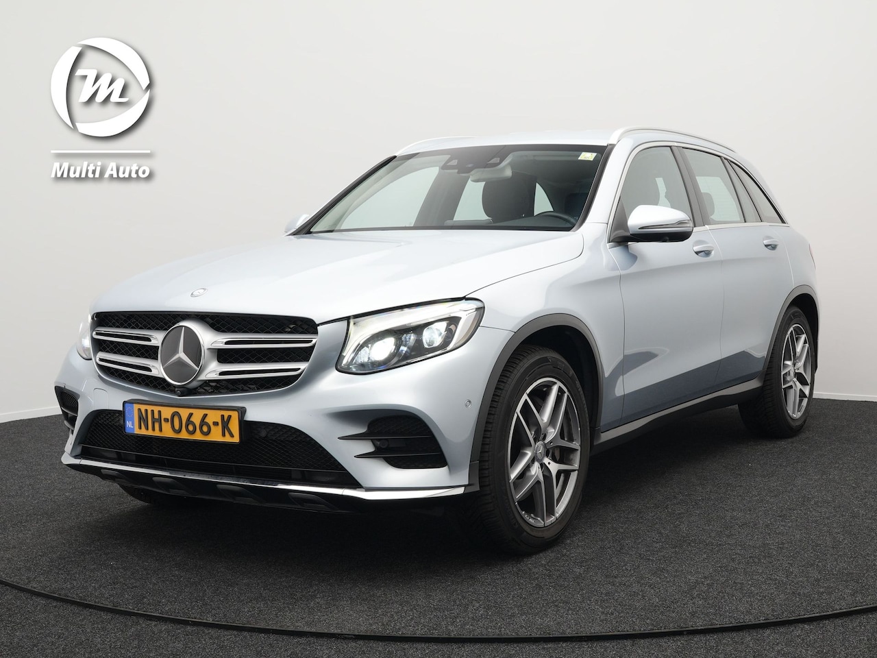 Mercedes-Benz GLC-klasse - 250 4MATIC Prestige AMG | Luchtvering | Adaptive Cruise | Navigatie |360 Camera | Half Led - AutoWereld.nl