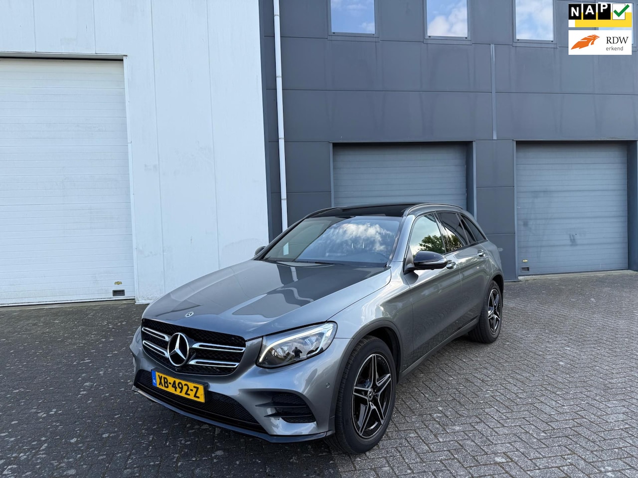 Mercedes-Benz GLC-klasse - 250 4MATIC ///AMG BTW Pano Premium Plus - AutoWereld.nl