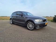BMW 1-serie - 120i Graphite Onderhouden BMW 120i - mooie uitvoering! nw. ketti