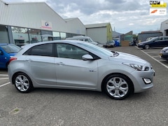 Hyundai i30 - 1.6 GDI i-Motion Plus NAVI | CAMERA | CRUISE CONTROL | CLIMA | PDC | DEALER ONDERHOUDEN |