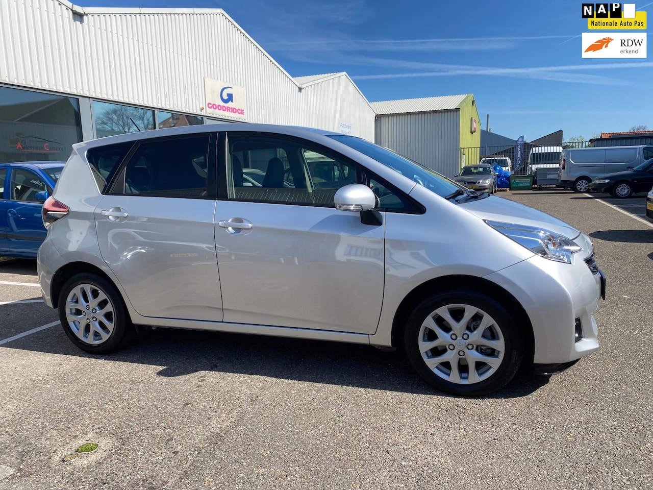 Toyota Verso S - 1.3 VVT-i Trend LEER | NAVI | 63.000km | CAMERA | KEYLESS | CRUISE | CLIMA | ONDERHOUDSHIS - AutoWereld.nl