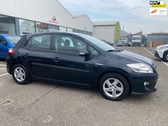Toyota Auris - 1.8 Full Hybrid Business AUTOAMAAT | CAMERA | PDC | NAVI | CLIMA | NAP | APK |