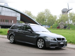 BMW 3-serie Touring - 335xi M-pakket X-Drive Aut 306Pk Full Option 1e eigenaar Leer Panoramadak Adaptive Cruise
