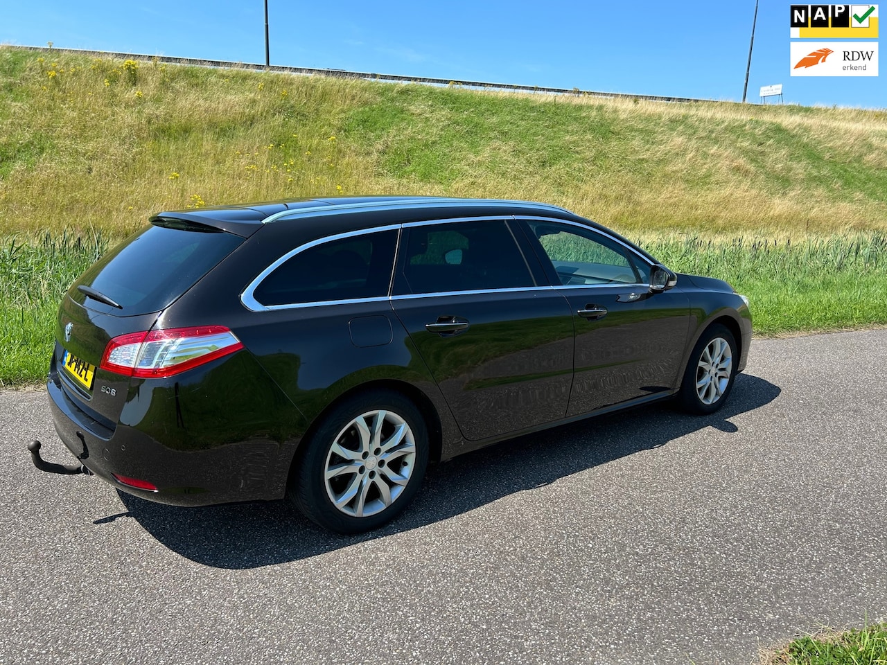 Peugeot 508 SW - 1.6 e-HDi Blue Lease Premium 1.6 e-HDi Blue Lease Premium - AutoWereld.nl