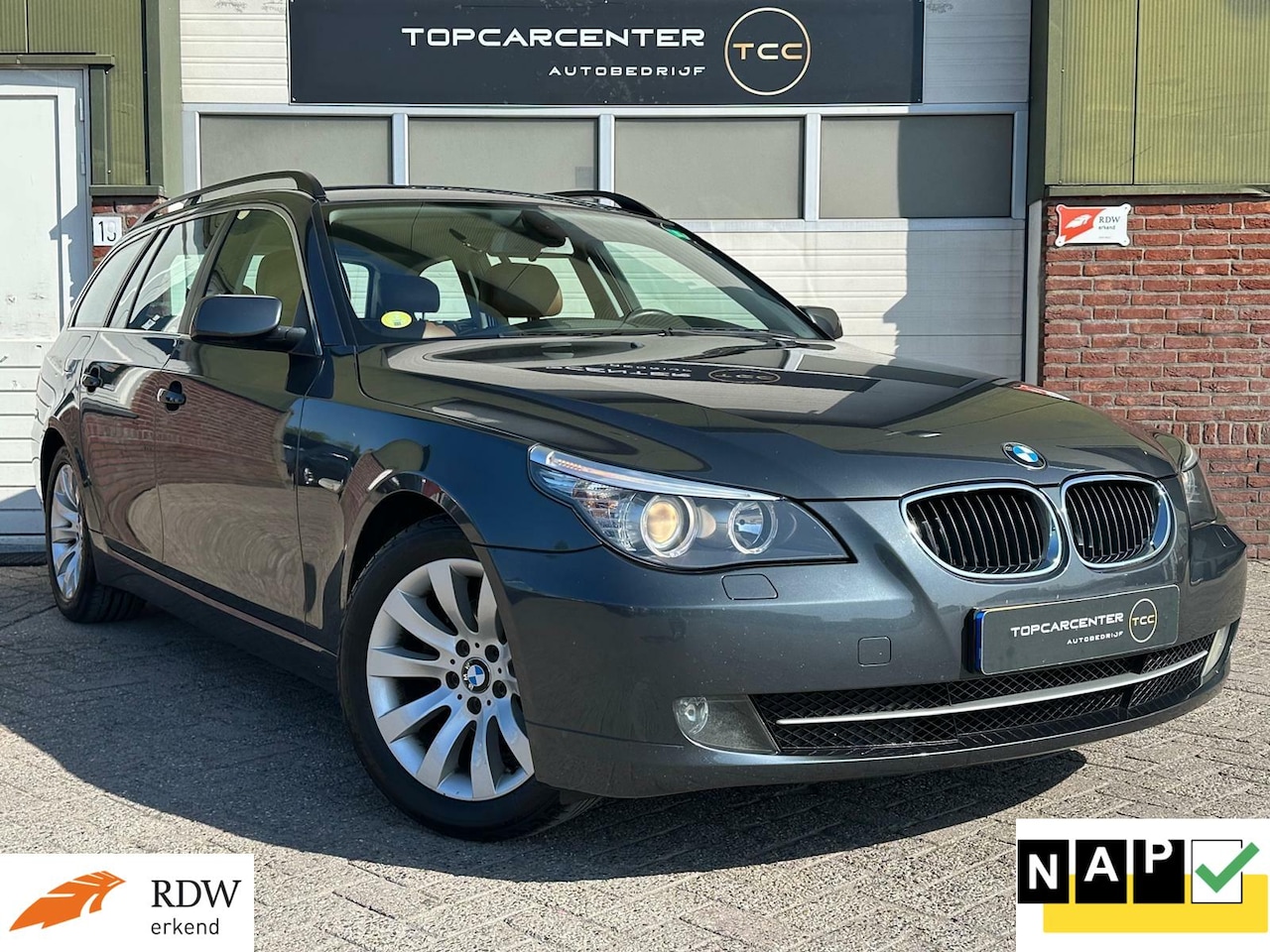 BMW 5-serie Touring - 520i Corp./LEER/TREKH/PARKS/NAVI/APK/NAP - AutoWereld.nl